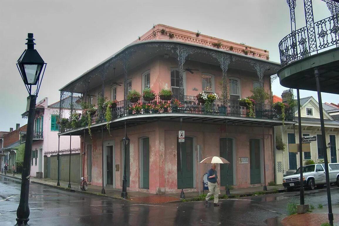 French quarter. Новый Орлеан французский квартал. Новый Орлеан французский квартал архитектура. Новый Орлеан французский квартал Первородные. Новый Орлеан штат Луизиана французский квартал Первородные.