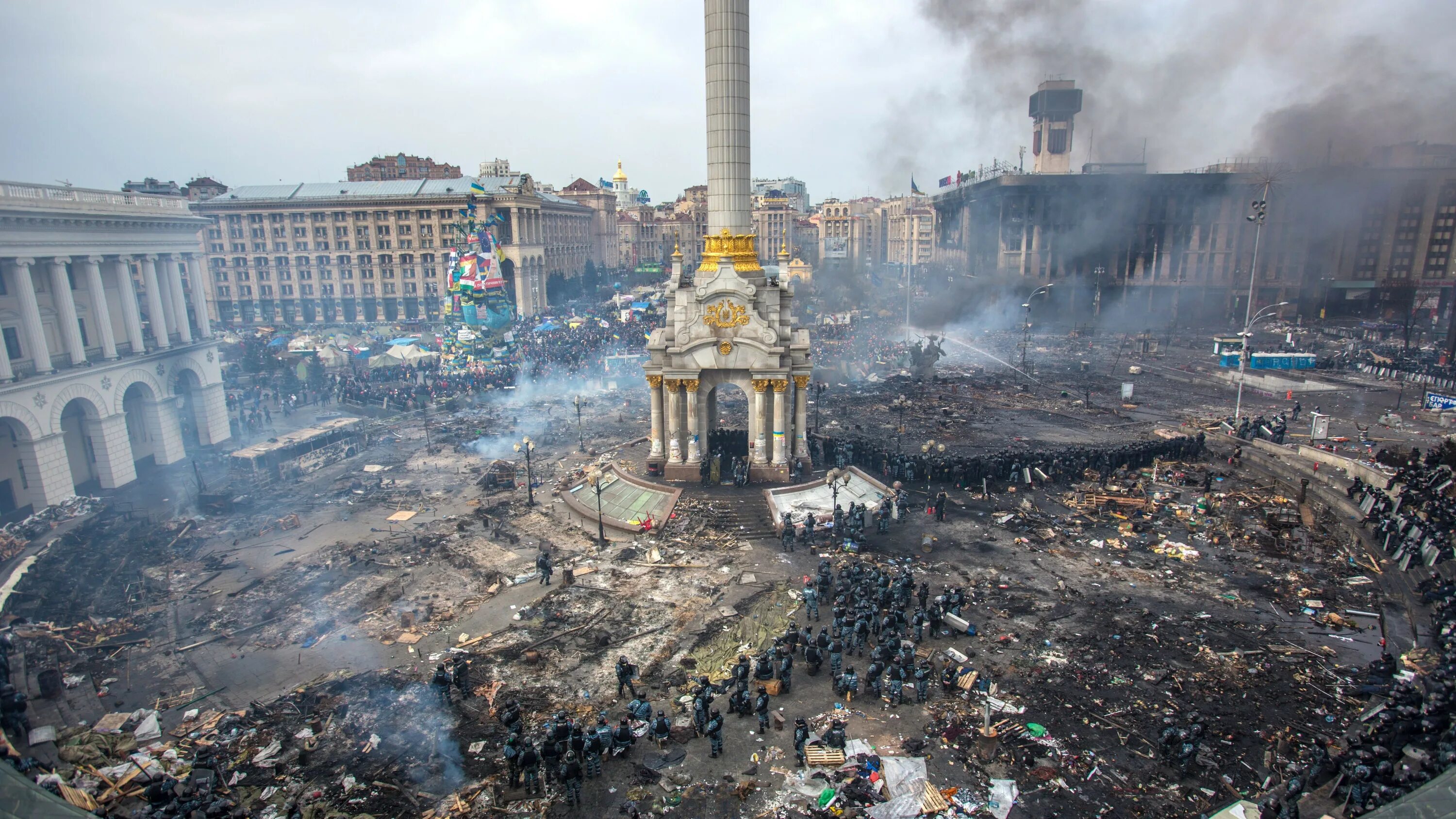 Киев Майдан. Майдан Украина 2014 площадь. Майдан стоит