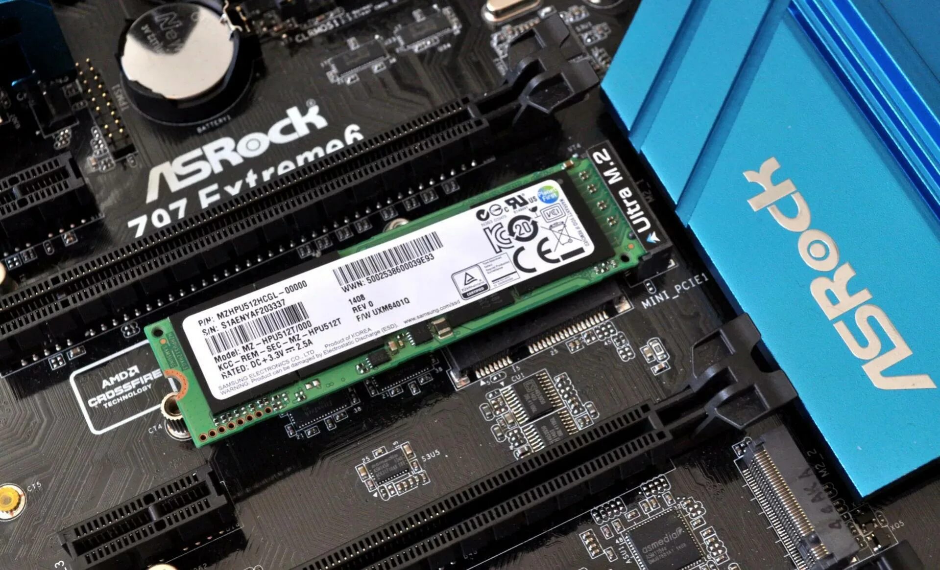 0 m 2m m2. Слот под m2 SSD. Слот m.2 для SSD. SSD разъем m2 SATA. Твердотельные накопители SATA И m2.