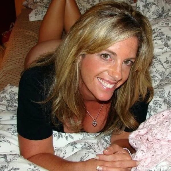 40 Year old mom Catherine. Картинки mature wives with young lovers. Assorted amateurs 834. Amateur 40. Old private