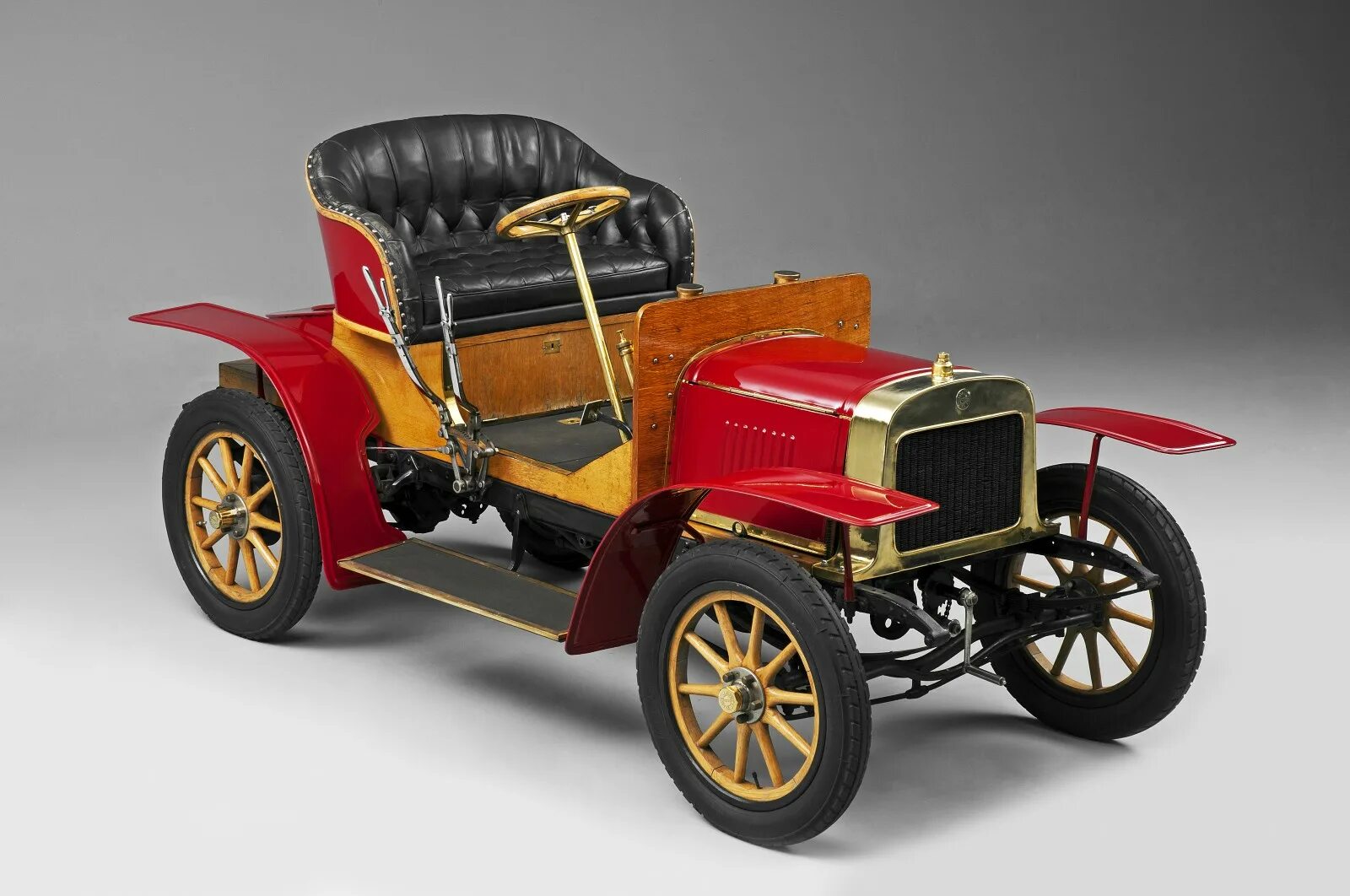 Акция первый автомобиль. Ford model f 1905. Laurin & Klement 110 1925 года. Voiturette 1899. 1898 Voiturette.