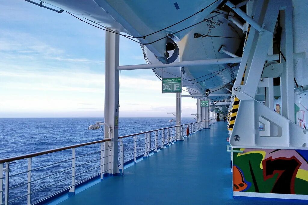 Панамский канал сша. Круиз южный. Круизный лайнер олимпия. Отель sun cruise в южной корее. Морской круиз по средиземному морю.