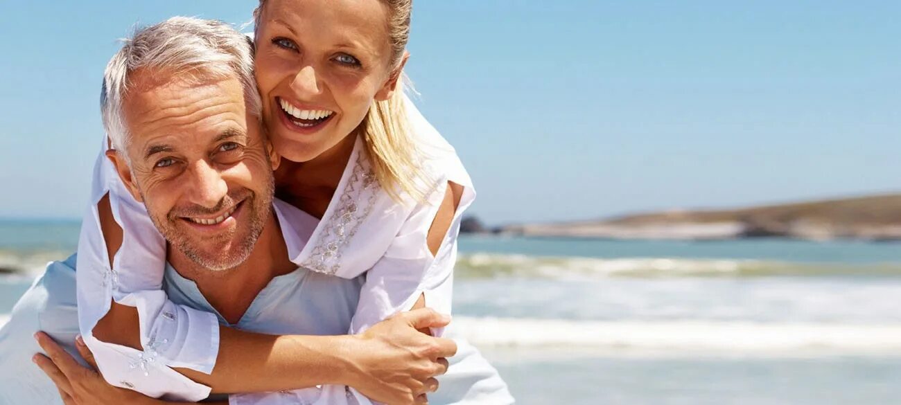 Счастливая семейная пара. Юные девушки и взрослые мужчины. Женская любовь с разницей в возрасте. Пожилой мужчина и девушка. Разница в возрасте 4.