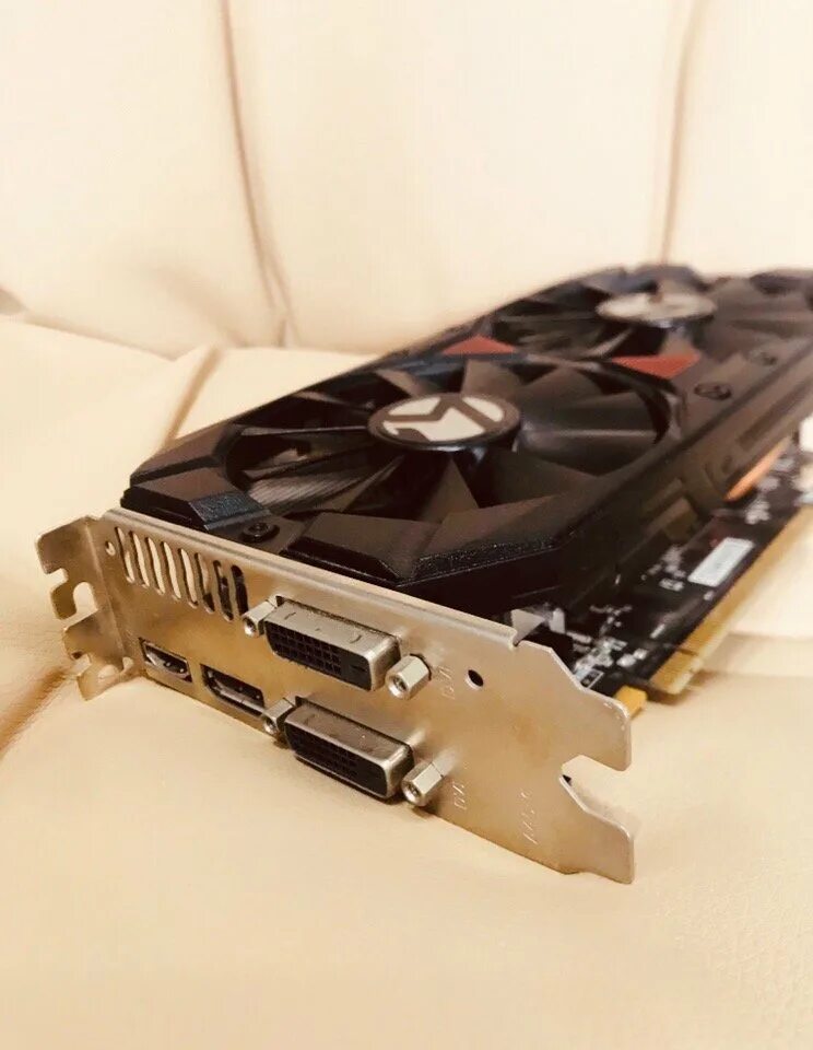 Rx 570 gaming 4gb. RX 570 4gb. RX 570 4gb gddr5. Rx570 4gb FXF. RX 570 4gb онднокулерная.