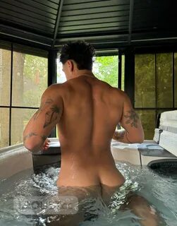 Luxurious & Upscale Gentleman Here For Men Only 