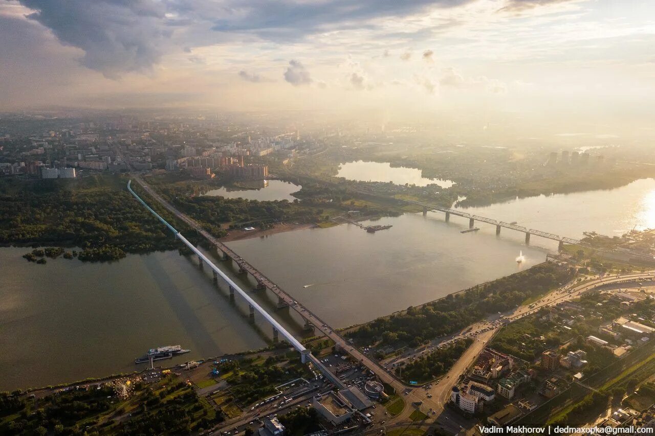 Река Обь Новосибирск. Берег реки Оби Новосибирск. Набережная реки Обь Новосибирск. Река Обь Новосибирск с высоты. Новосибирск западный обь