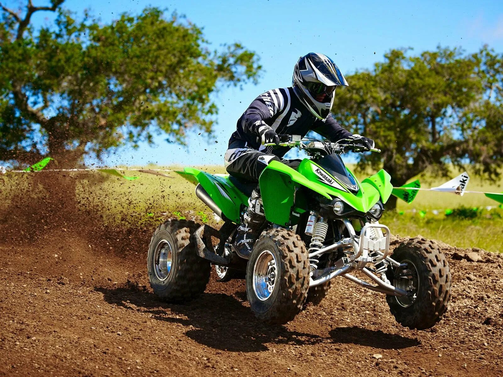 Видео про квадробику. Kawasaki kfx450r. Kawasaki KFX 450r 2014. Kfx450r. Atv Kawasaki kfx450r.