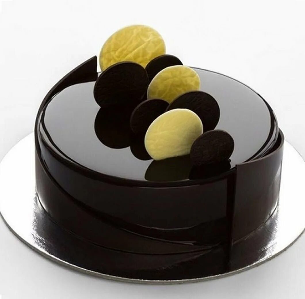 Шоколадный муссовый торт с зеркальной глазурью. Муссовый торт с черной зеркальной глазурью. Шоколадная зеркальная глазурь для торта.