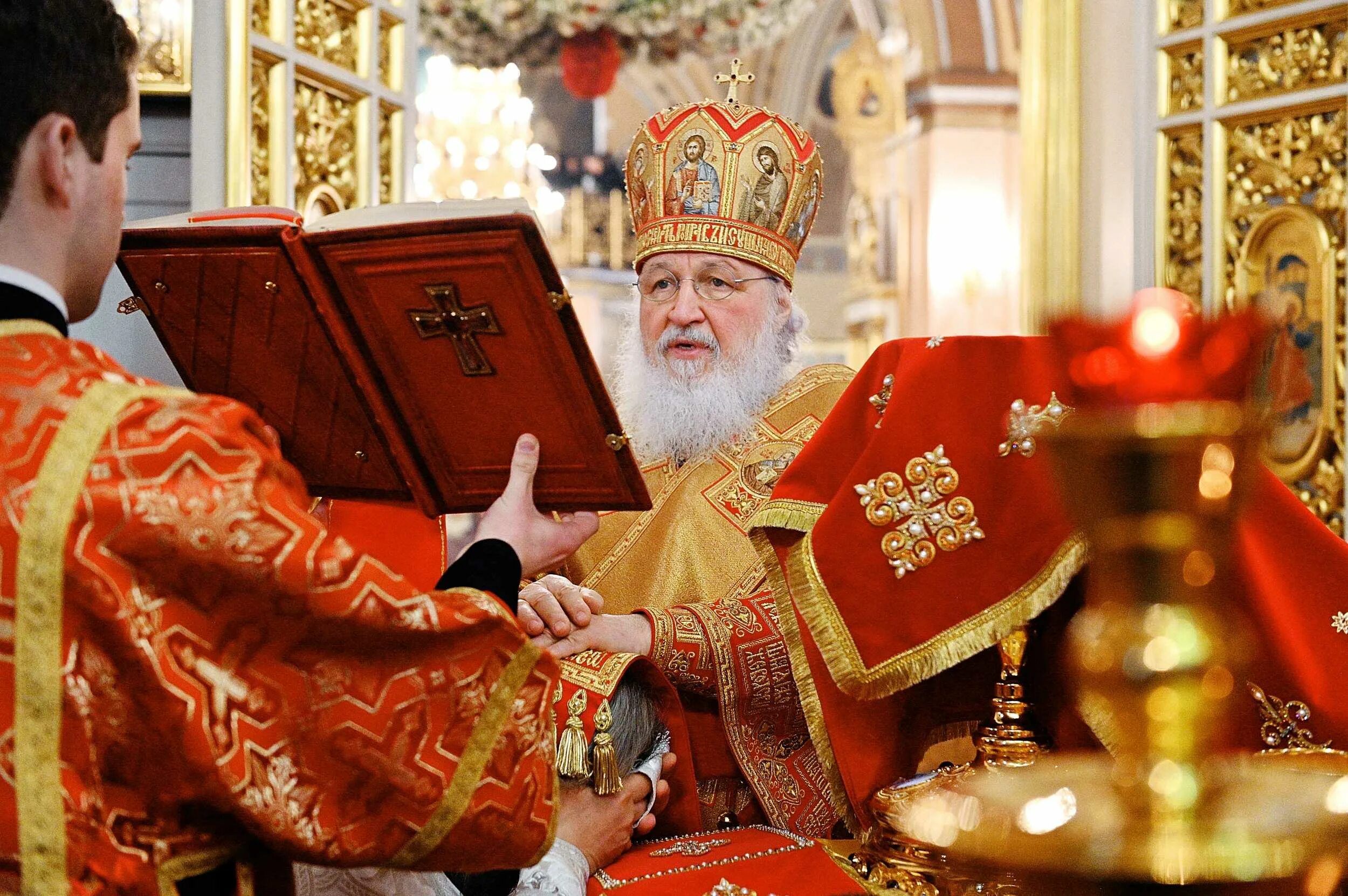 патриарх кирилл на троне. цитаты патриарха алексия 2. высказывания патриарха кирилла. высказывания о кирилле патриархе. патриарх енох.