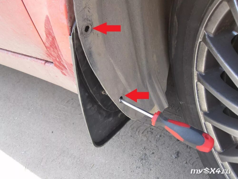 Передние брызговики на mazda 626gd. Крепление переднего брызговика лада гранта. Задние брызговики лада приора хэтчбек. Ниссан х-трейл т31 брызговики задние. Какие можно поставить брызговики.