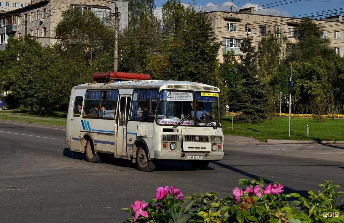 Автобусы калуга сайт. ПАЗ Калуга 4. Маршрут 4 Калуга. Автобус 4 Калуга маршрут. Автобус ПАЗ Калуга 511.