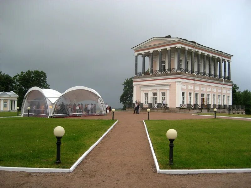 Дворец бельведер в петергофе. Бельведер в петергофе. Дворец бельведер штакеншнейдер. Павильон-дворец бельведер в петергофе. Бельведер луговой парк петергоф.