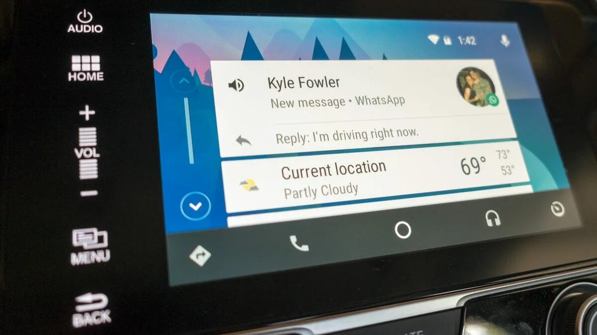 Андроид авто список авто. Android auto. Android auto WHATSAPP. Android auto новый Интерфейс. Эмуляция андроид авто.