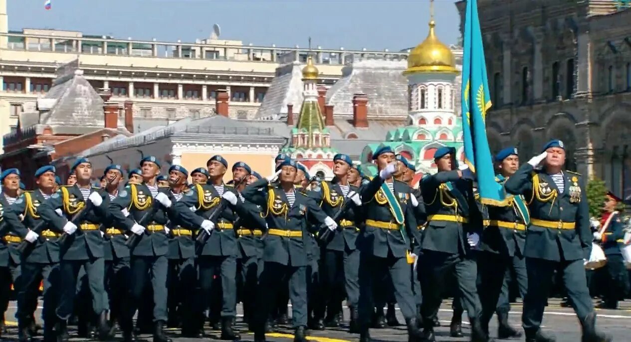 Участие в параде победы. Казахстан на параде Победы 2020. Армия Казахстана на параде в Москве. Казахстанские военные парад Победы Москва 2020. Иностранные военные на параде Победы в Москве.