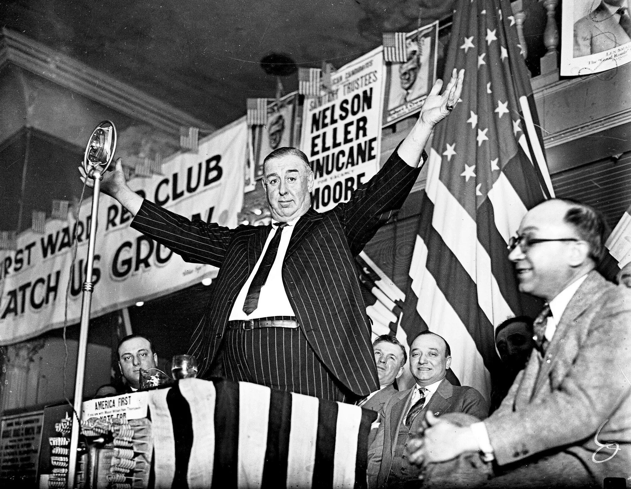 Билл томпсон мэр. Билл томпсон мэр. Генри томпсон актер. Большой билл мэр чикаго. Bill thompson.