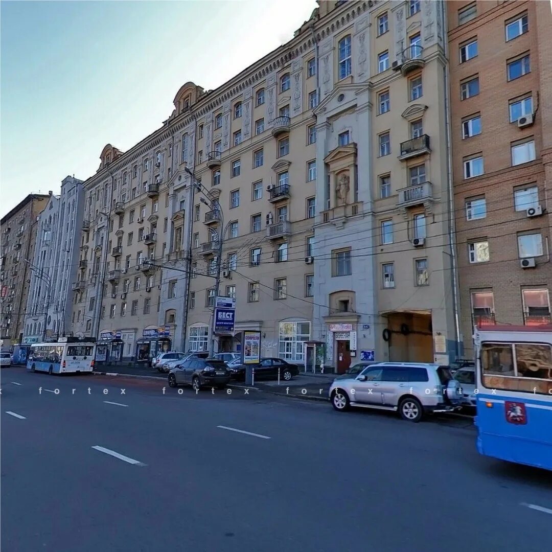 Садовая-каретная, д. 22, стр. 1. Садовая каретная метро. Цветной бульвар).