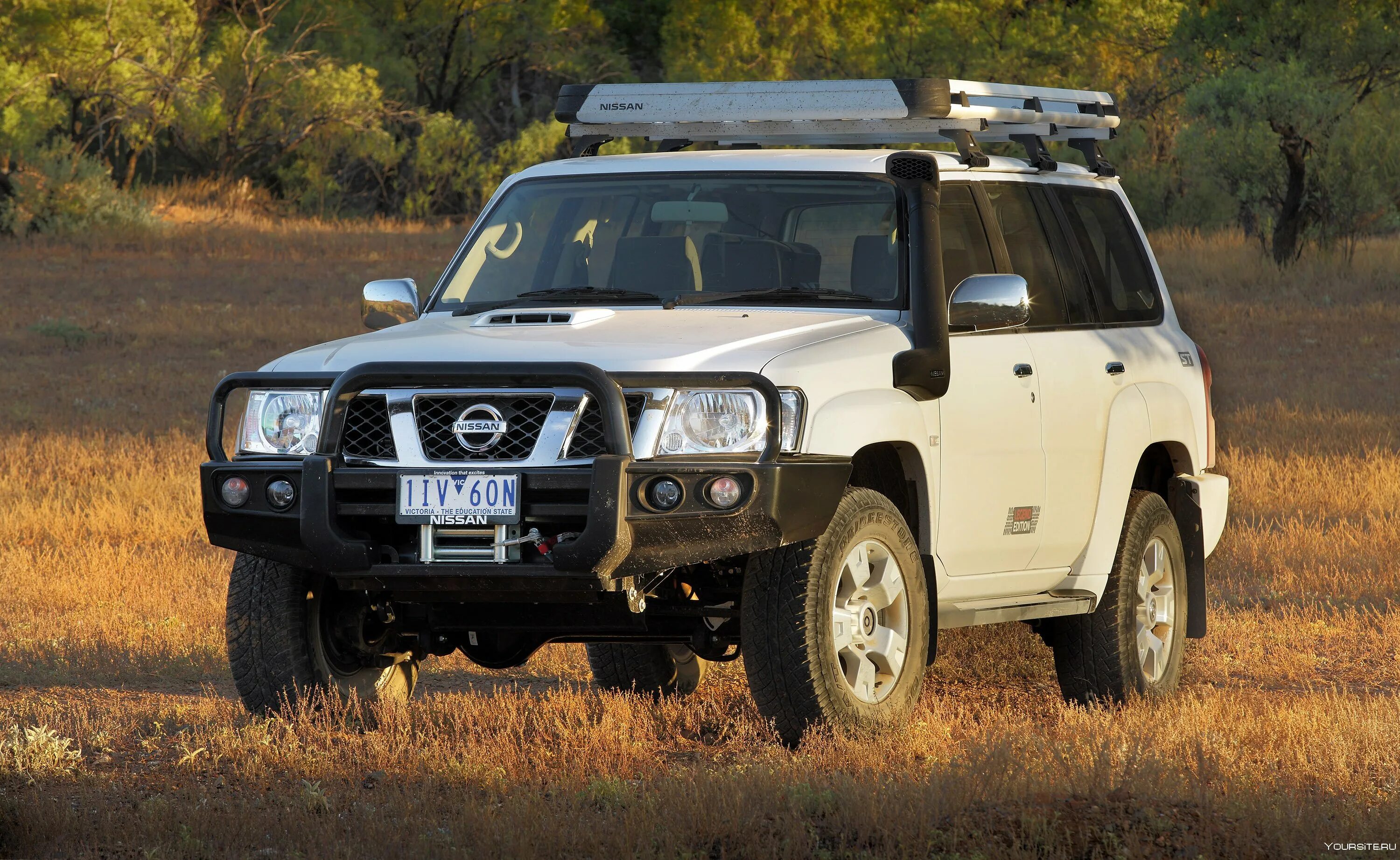 Выпуск ниссан патрол. Nissan Patrol. Ниссан Патрол y61. Nissan Patrol внедорожье. Внедорожный Патрол 61.