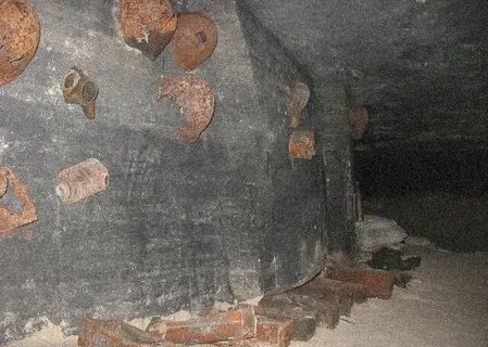 В аджимушкайских каменоломнях тракторы