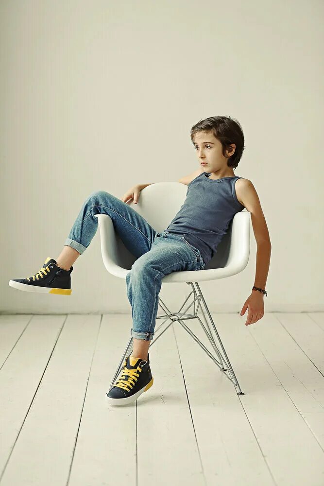 Идеи для фотосессии подростка. Позы подростков. Идеи для фотосессии. Подросток девушка крутая. Позы для фотосессии для девушек.