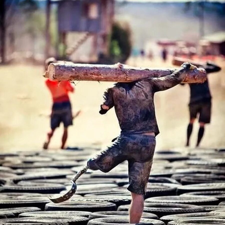 Попал картинка. Noah Galloway. Кто духом упал. Сильный духом человек. Человек не сдается.