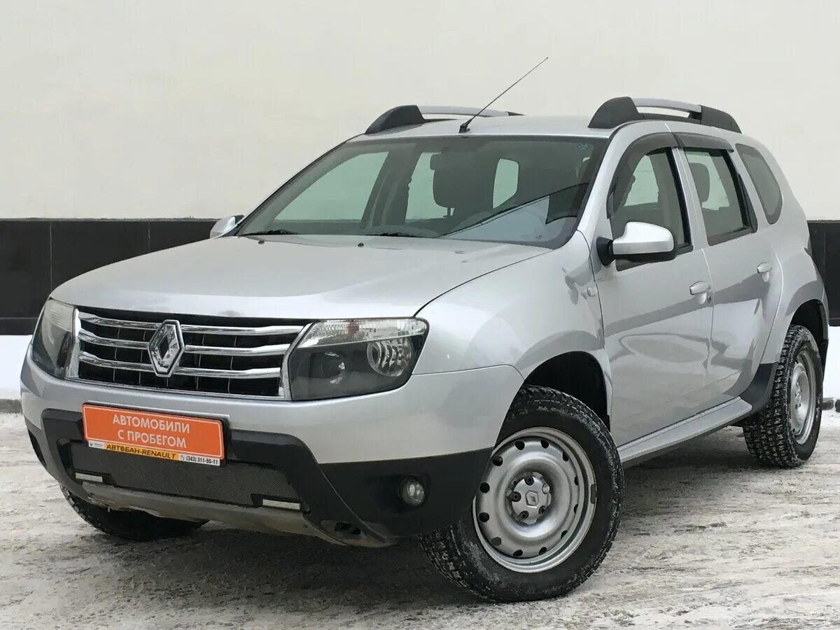 Renault duster 2014 1,6. Logan renault duster. Дастер с пробегом. Машина renault duster. Duster 1999.