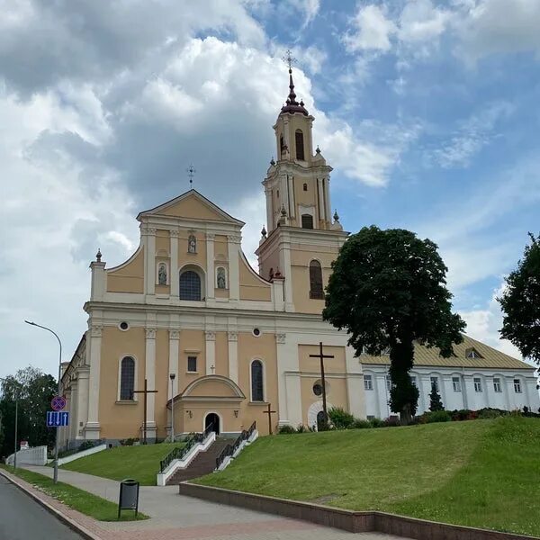 Монастырь бернардинцев минск. Бережани монастырь бернардинцев.