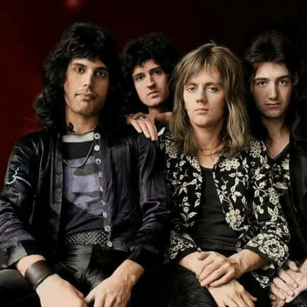 Queen слушать в качестве. Группа Квин. Queen Band 1984. Queen группа Queen. Группа Квин состав.