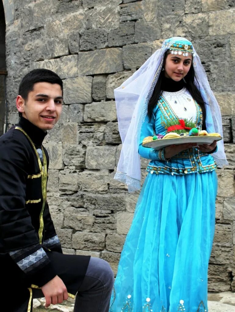 Азейбарджанцы. Азейбарджан и свадьба. Азербайджанцы. Азербайджанские люди. Национальная одежда Азербайджана.