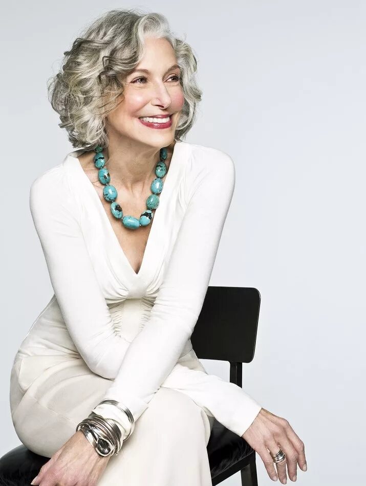 Возраст 70 лет для женщины. Ольга кондрашова модель oldushka. Модель олдушка ольга кондрашева. Татьяна лукьянова олдушка. 70 лет женщине.