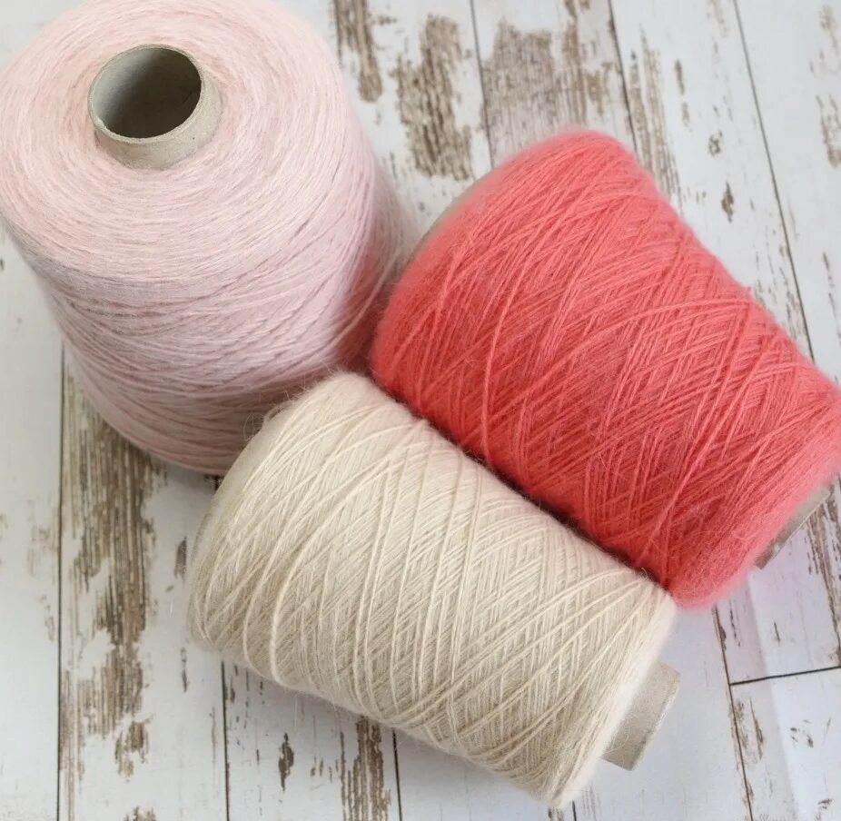 Yarn установка. Ангора пряжа бобинная. Plymouth Yarn Angora 3027 пряжа. Ангора 70 бобинная. Пряжа бобинная ангора 70.