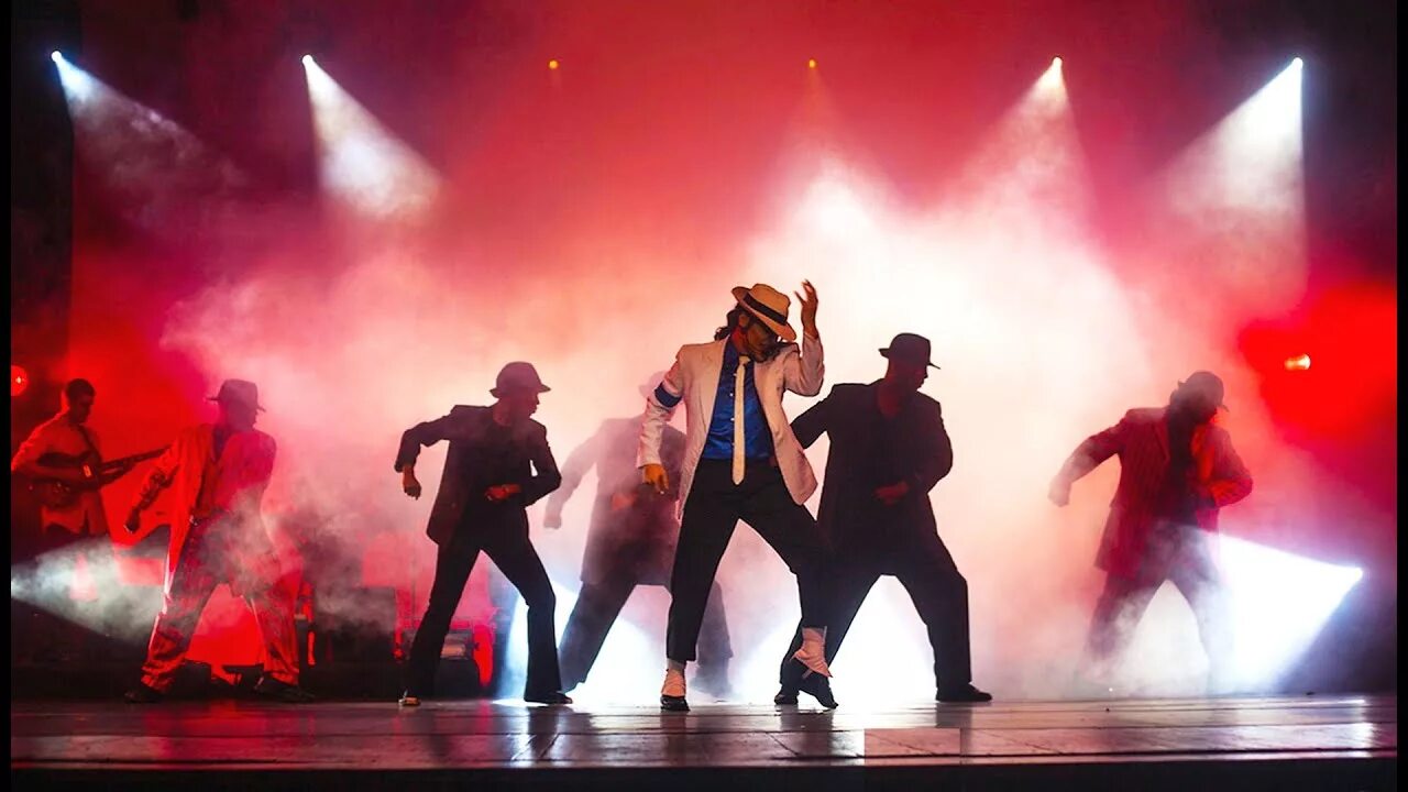 Дани джексон. Michael jackson 2003. Michael jackson live. Jam live mj. Happy birthday the king of pop.