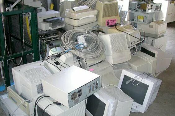 Магазин списанной техники apple за 0. Утилизация компьютерной техники. Утилизация компьютеров и оргтехники. Утилизация офисной техники. Списанное медицинское оборудование.