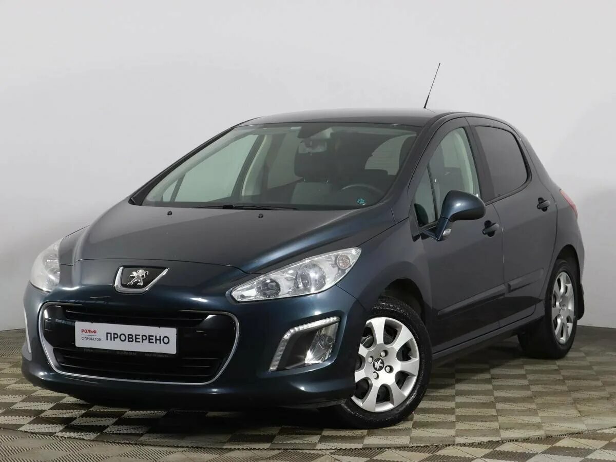 Спб пежо 308. Красный peugeot 308 с литыми дисками. Peugeot 308 1. Пежо 308 2000. Пежо белая машина.