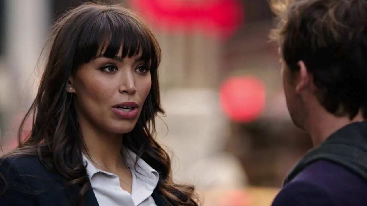 Обман дата выхода. Deception сериал 2018. сериал хитрость незнакомка. обман сериал 2018. ильфенеш хадера хитрость.