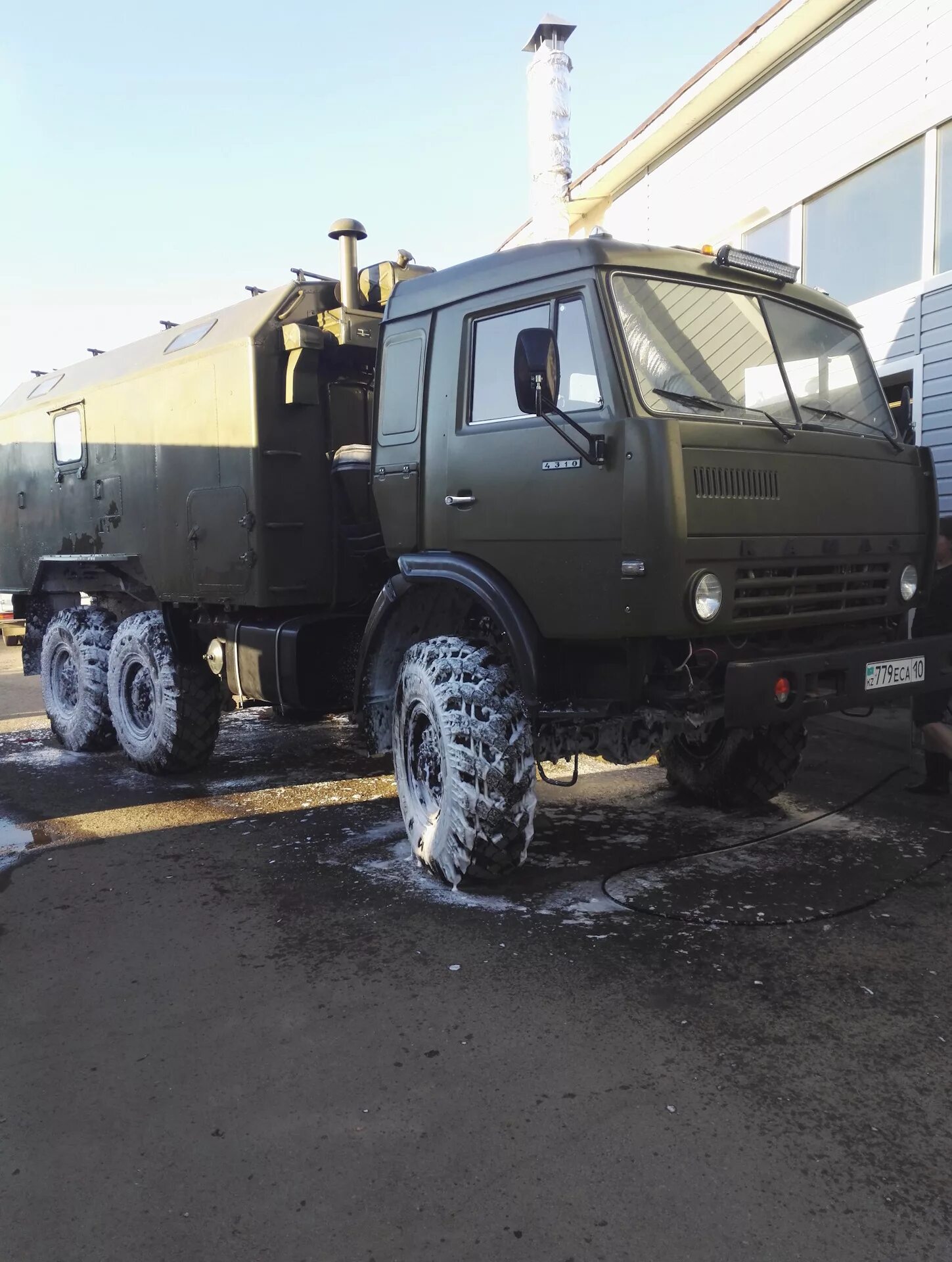 Камаз 4310 кунг. Камаз 4310 кунг аварийная. камаз сайгак 4310 кунг. камаз 4310 военный кунг6x6.