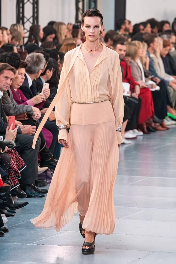 10 Stylish Outfits Appropriate For The Office - The Glossychic Stylish outfits, 
