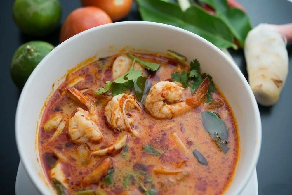 Рецепт вкусного супа с креветками. Суп сифудо. Суп с морепродуктами. Похлебка из морепродуктов. Овощной суп с морепродуктами.
