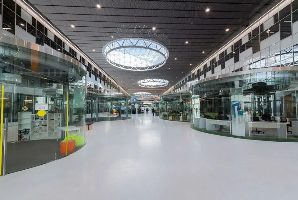 Технопарк внутри. Самый большой технопарк. Москва технопарк сколково. Самый большой технопарк самара. Технопарки европы.