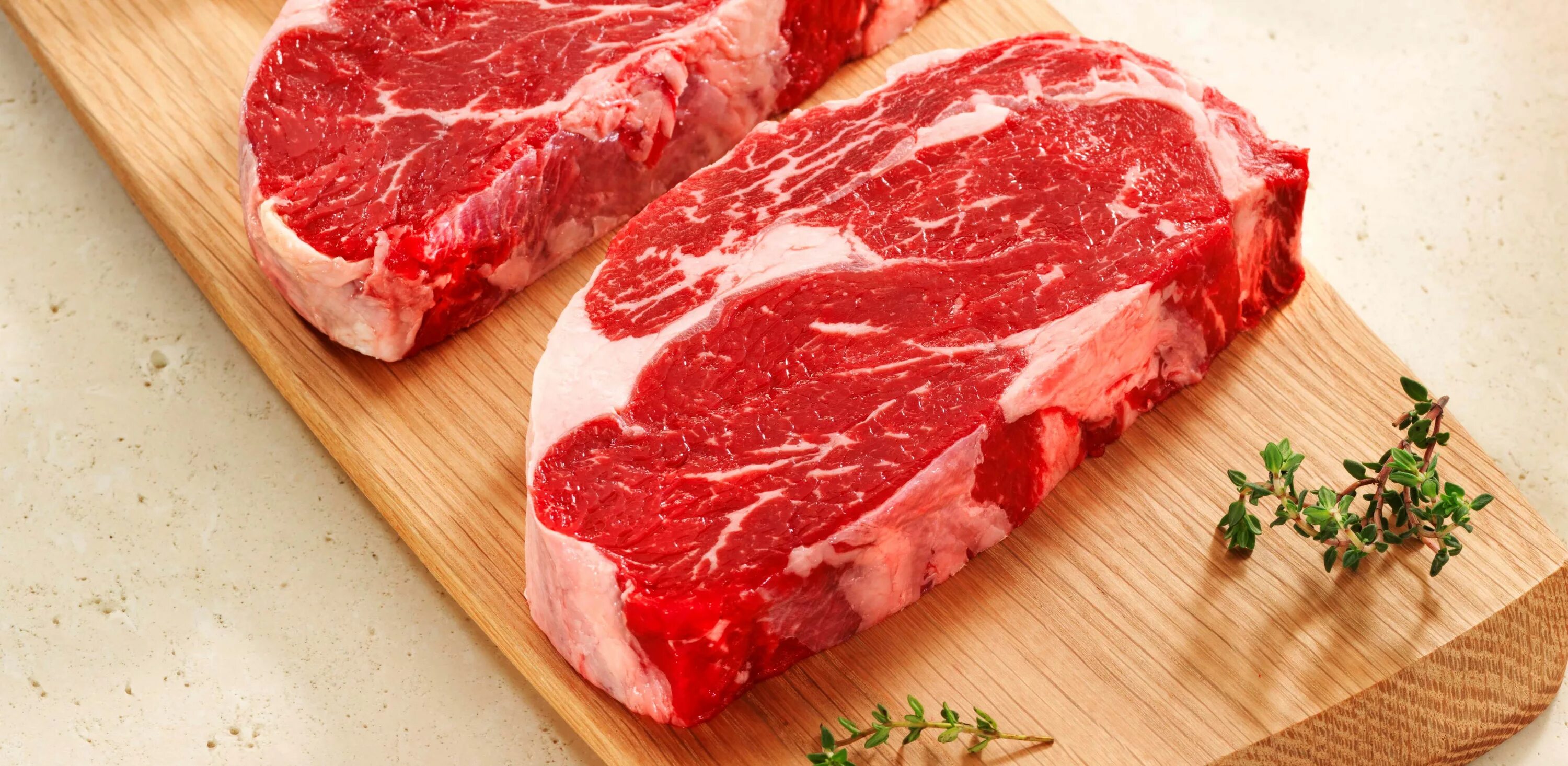 Красное мясо животных. Мясо. Мясо говядина. Красивое мясо.