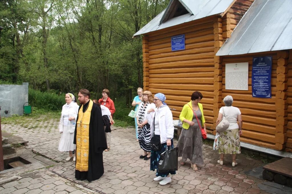 Колюпаново свято казанский. Казанский женский монастырь в Колюпаново. Источник Святой Ефросиньи в с.Колюпаново в Тульской области. Источник Евфросинии в Колюпаново. Колюпаново купель.