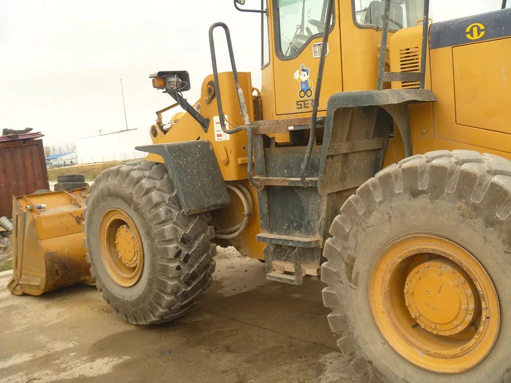 Фронтальный погрузчик international 570. Погрузчик sem 650в. Погрушик hailin. Вакансия фронтальный погрузчик московская область. Вакансия фронтальный погрузчик московская область.