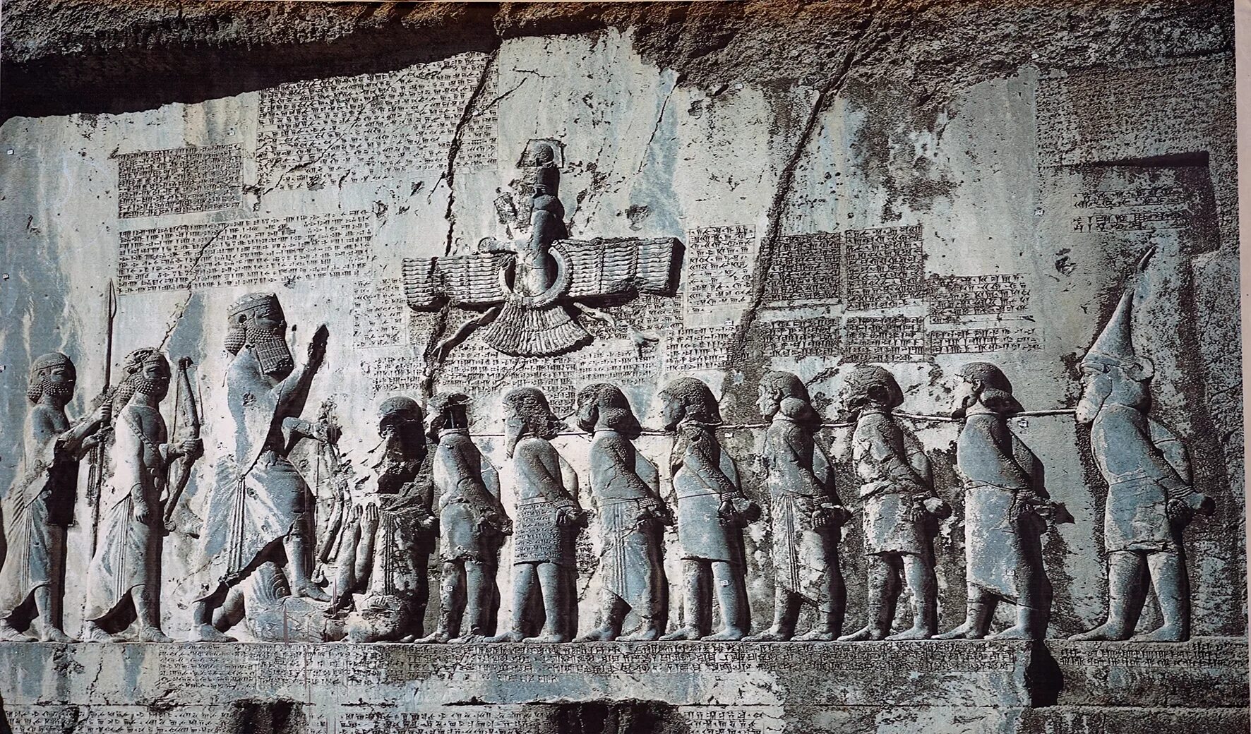 12 человек история. Слепцы брейгель старший. 12 человек история. Пчелко славянский поселок. Даниэль хопфер гравюры.