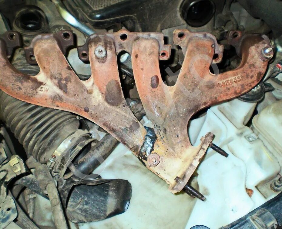 сварка выхлопной трубы. автосервис глушитель. сварка катализатора. ремонт выхлопной системы. ремонт выпускного.