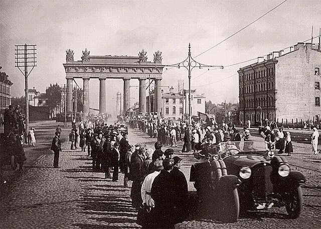 Ленинградское шоссе в районе станции метро "Войковская". Когда в Москву приезжал