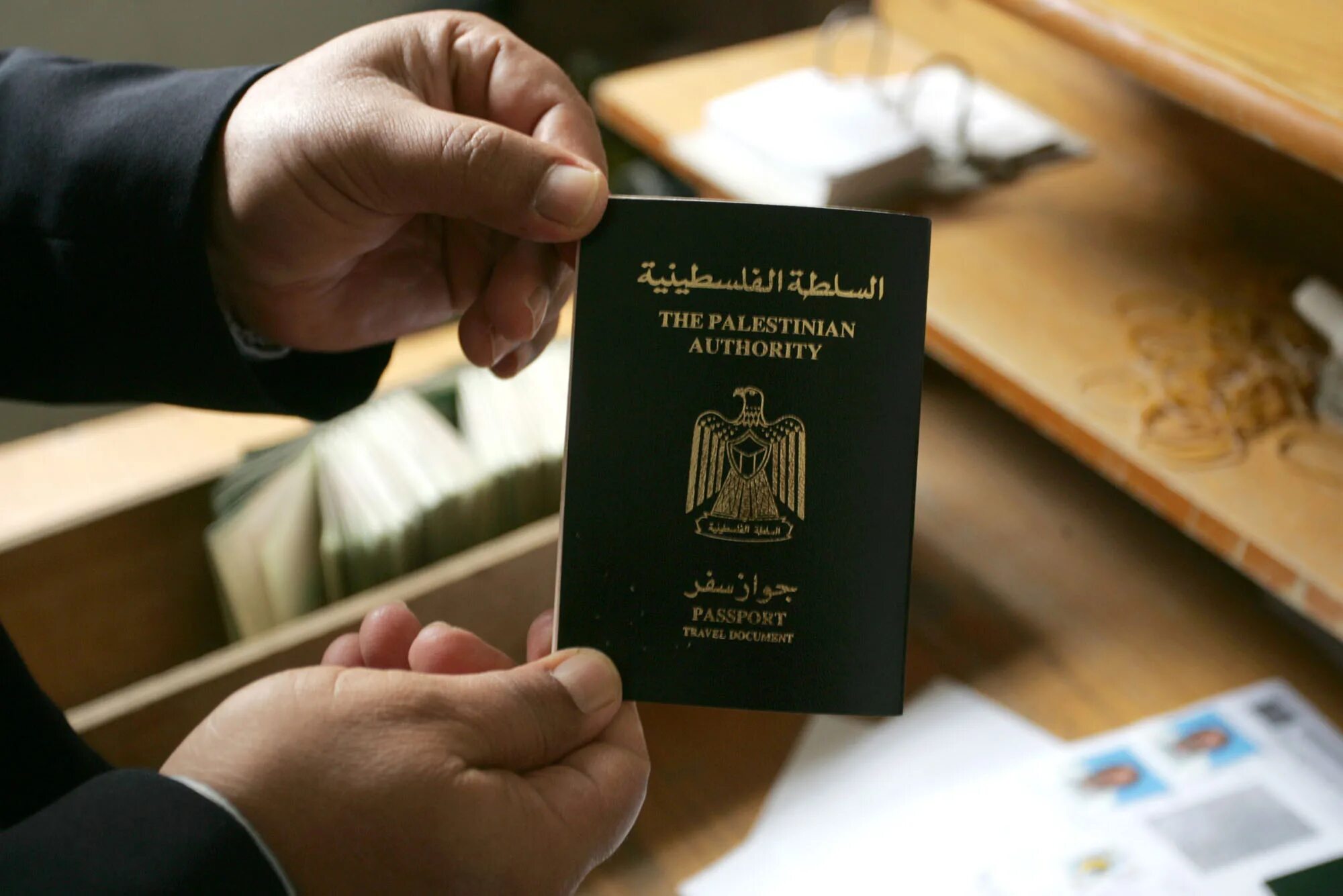 Паспорт палестины. Загранпаспорт иордания. Гражданство палестины. Паспорт гражданина россии. Кипрское гражданство паспорт.