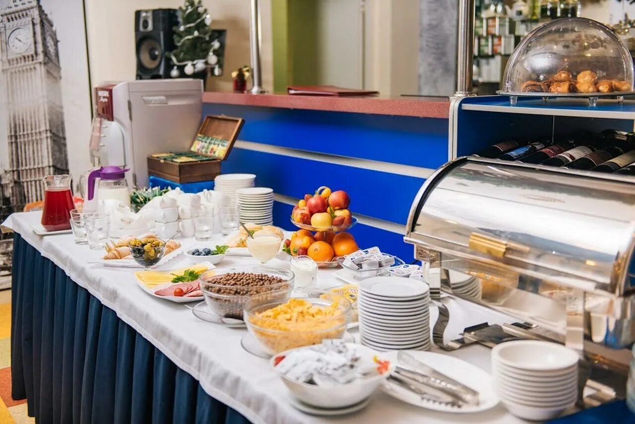 Гостиница с питанием санкт петербург. Шведский стол азимут санкт-петербург. Отель akyan. Гостиница с питанием санкт петербург. А1 отель санкт-петербург 3*.