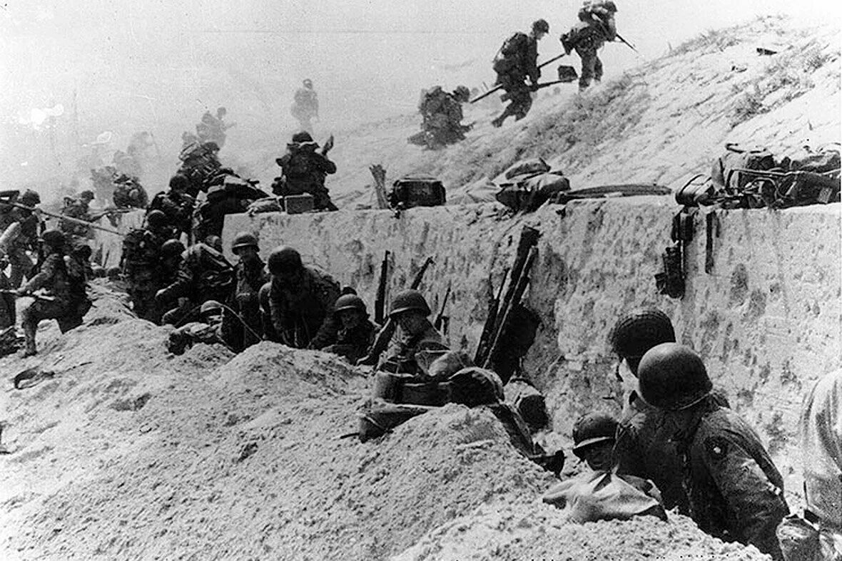 Высадка союзников в нормандии операция. Высадка в Нормандии 1944. День д Нормандия 1944. Высадка союзников в Нормандии. Высадка десанта в Нормандии в 1944.
