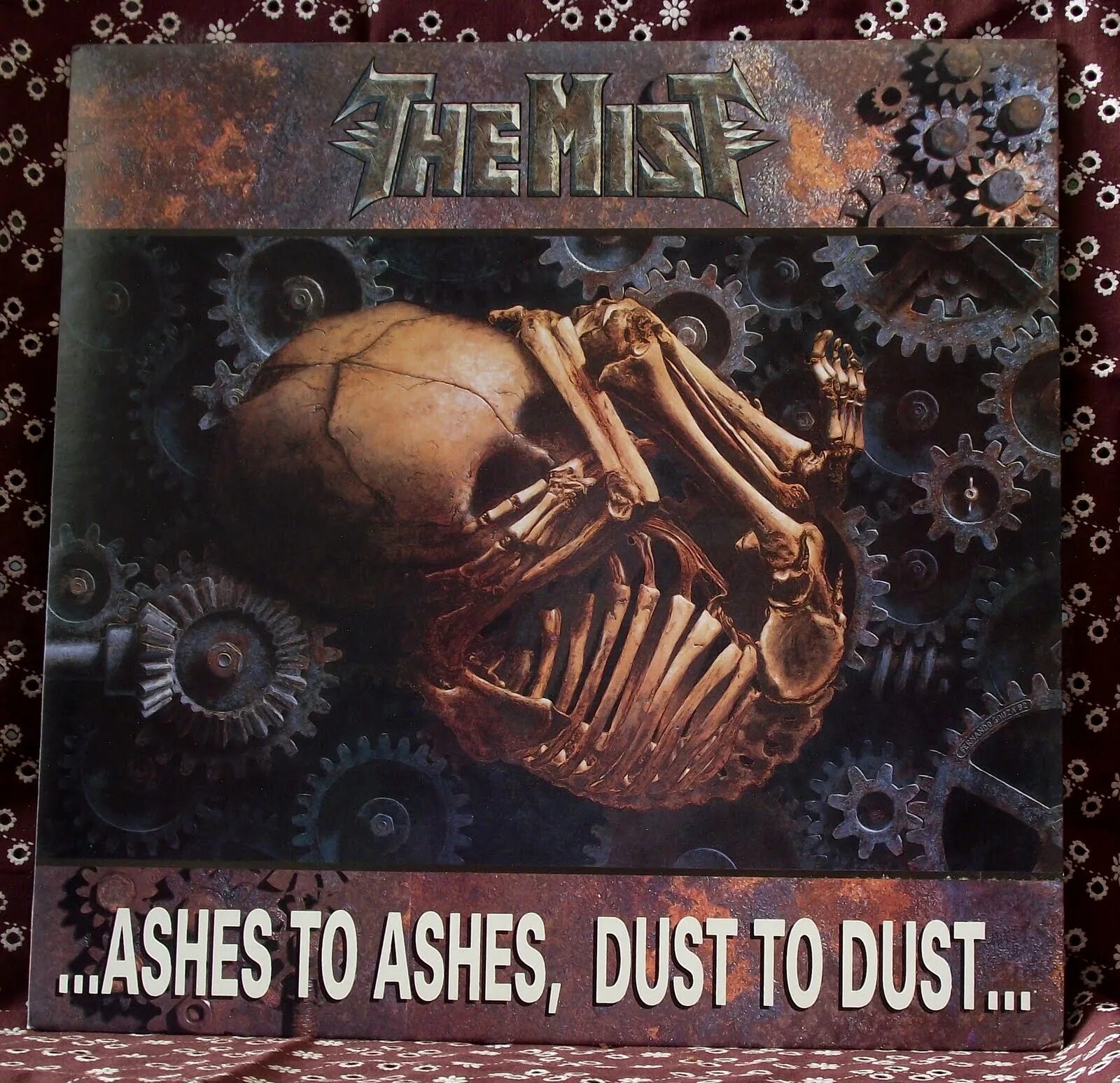 Ashes to ashes dust to dust. From Ash to Ash Dust to Dust. Ashes to Ashes Dust to Dust перевод. The Mist - 1993 - Ashes to Ashes, Dust to Dust.