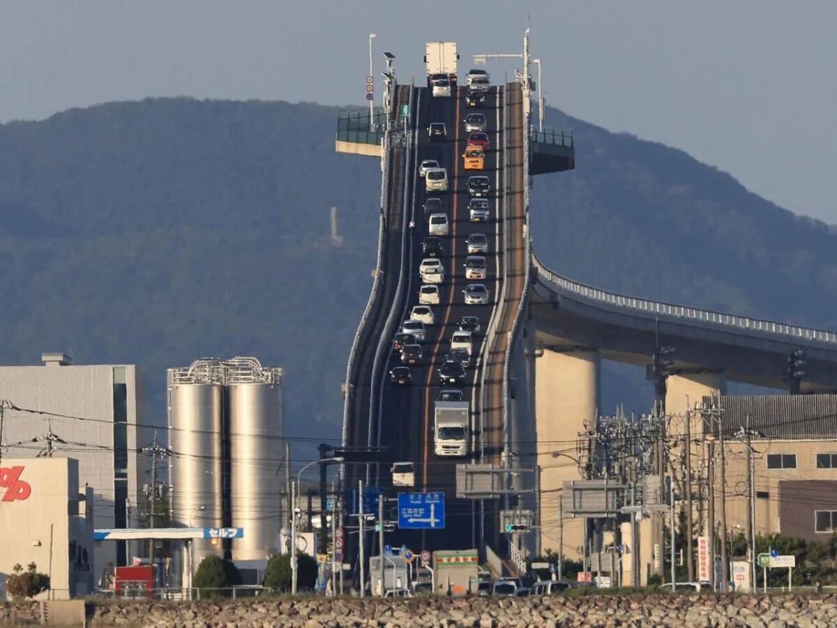Мост ешима охаши (eshima ohashi), япония. Eshima ohashi bridge мост. Eshima ohashi bridge мост. Японский мост ишима охаси. Есима охаси.