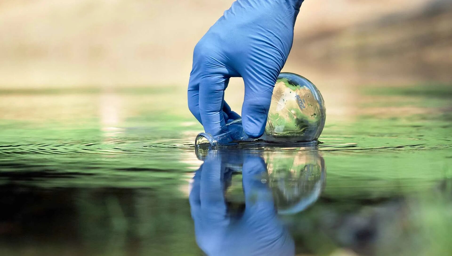 Воду уеду. Экология воды. Окружающая среда вода. Эко вода. Вода в окружающей среде.